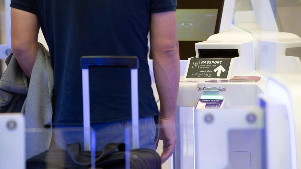 Reguli bagaj de mână 2026. Ce obiecte sunt interzise și ce s-a schimbat pe aeroporturile din București