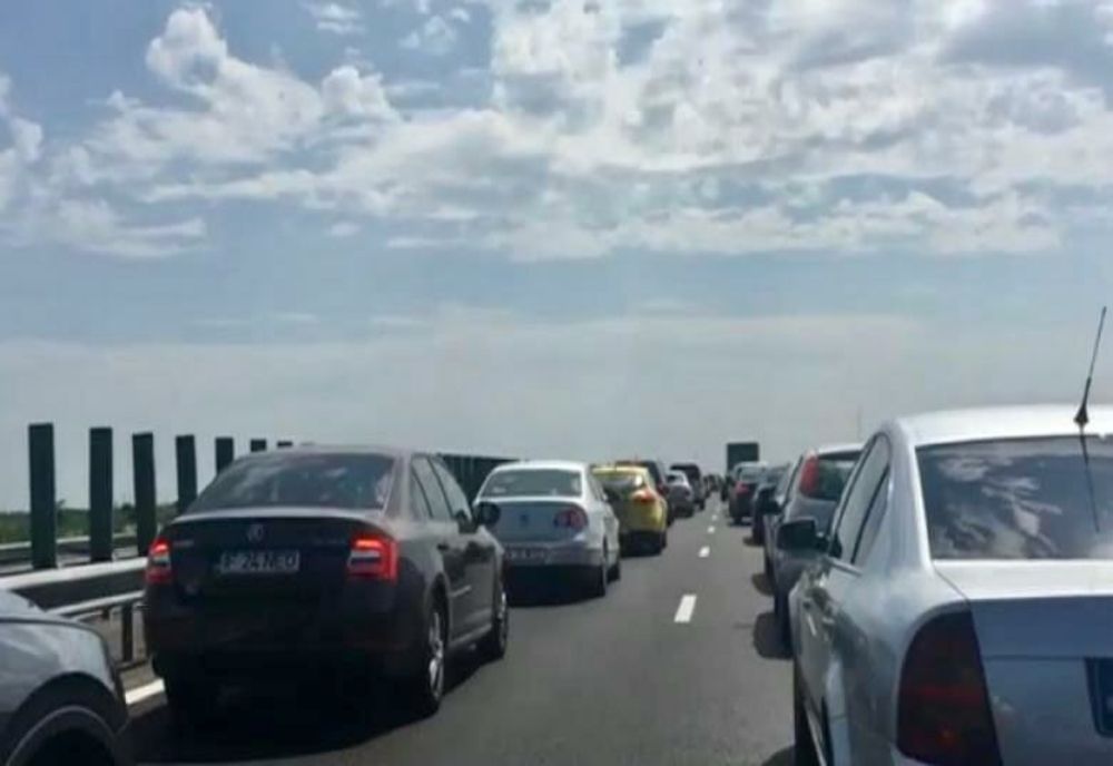 Circulație deviată pe Autostrada Soarelui. Măsura este valabilă între orele 12.00 şi 22.00