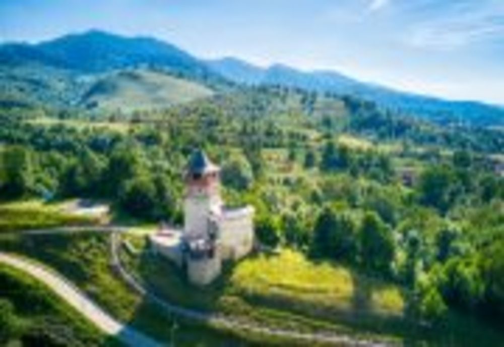 Țara Hațegului, destinație turistică de vară. Sunt pregătite 12 trasee de cicloturism