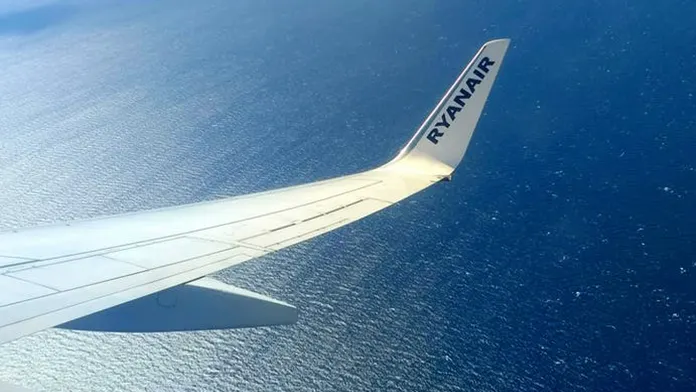 ryanair_poza_reprezentativa_696x392