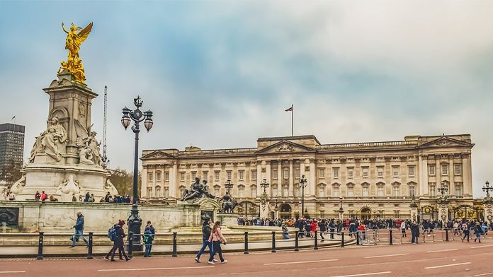 buckingham_696x392