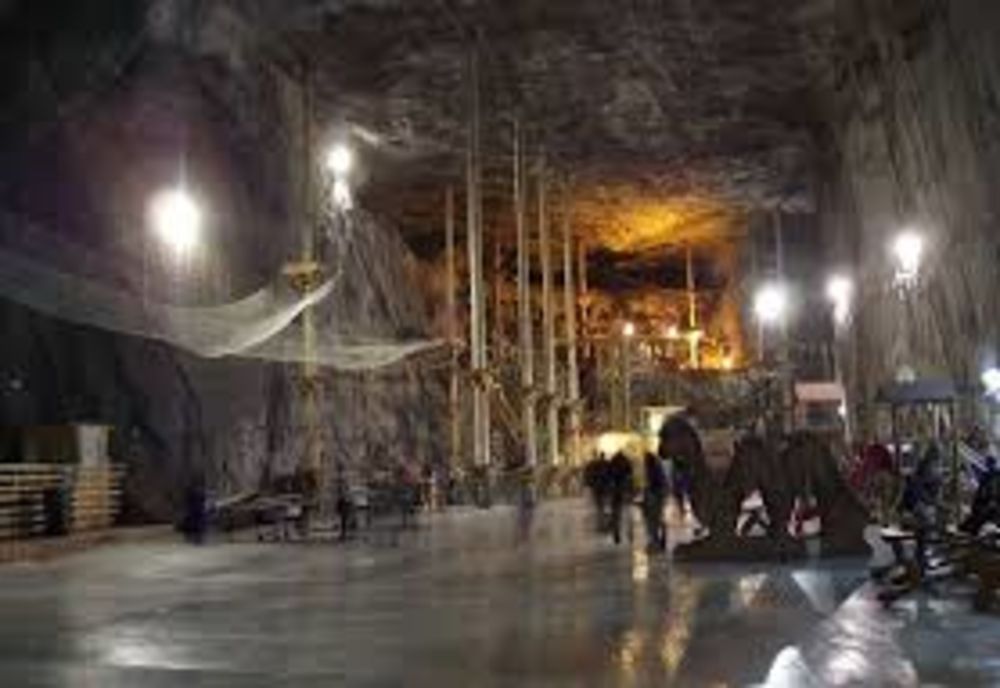 Aproape 8.000 de persoane au vizitat Salina Praid în minivacanţa de Rusalii